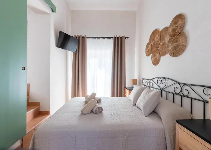 Isaac Peral 3 * 奇皮奥纳